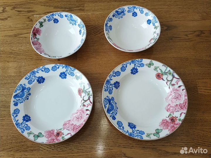 Посуда:тарелки,салатники,менажницы,кружки,блюдо