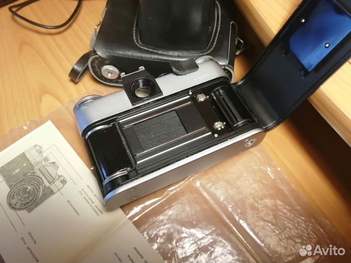 Пленочный фотоаппарат зенит е