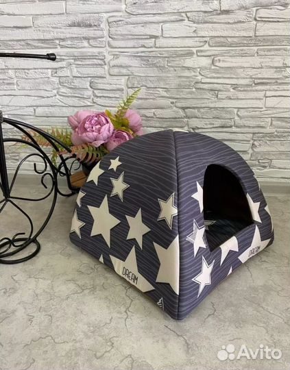 Домик новый для кошки или мини собачки