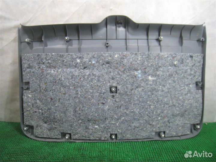 Обшивка крышки багажника Toyota RAV4 A2 2003