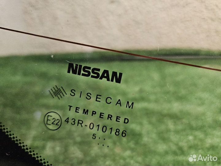 Стекло заднее на Almera G15