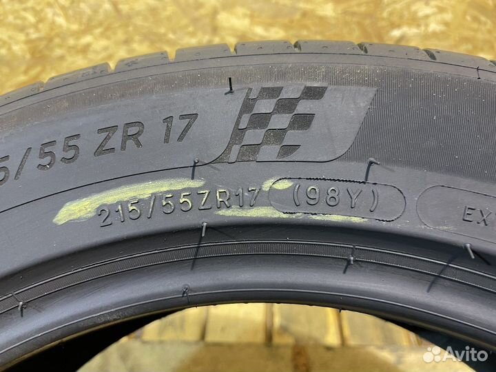 Michelin Pilot Sport 4 215/55 R17