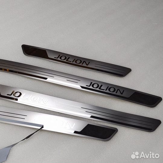 Накладки на пороги Haval Jolion / Хавал Джолион металл 2021-2024 г.в