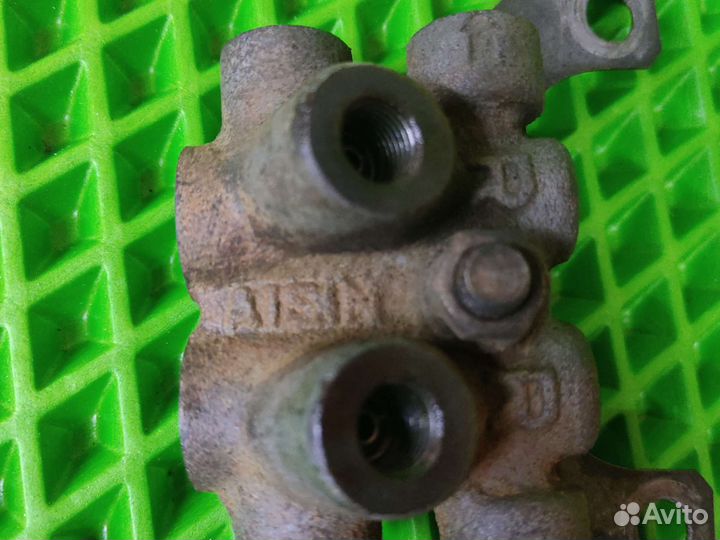 Распределитель тормозных усилий mitsubishi RVR