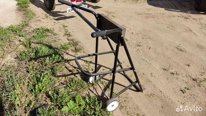 Тележка для лодочного мотора