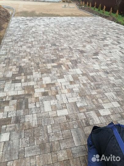 Укладка тротуарной плитки