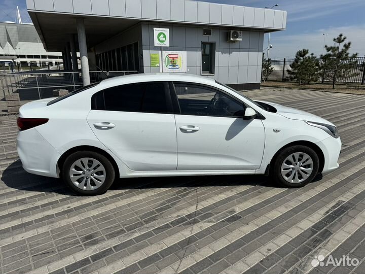 Kia Rio 1.6 AT, 2018, 285 000 км