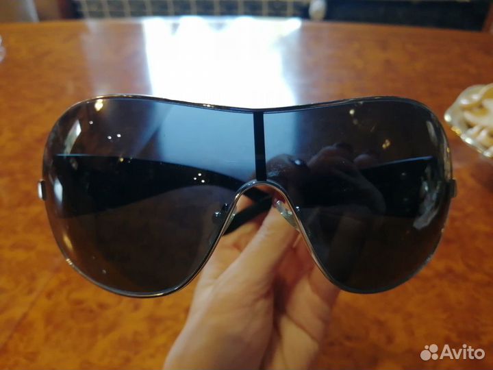 Очки солнцезащитные Versace