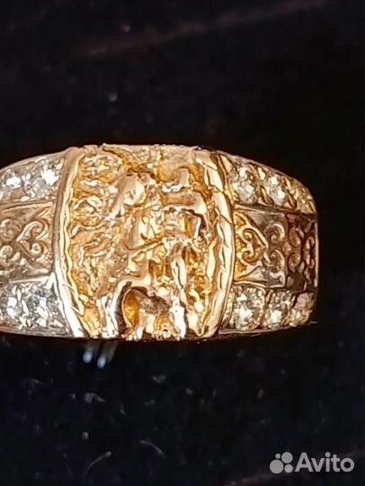 Мужской золотой перстень устырджыи