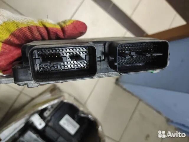 Блок управления двигателем Mazda Mpv LY3P L3