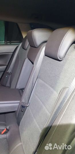 Задняя часть салона opel insignia