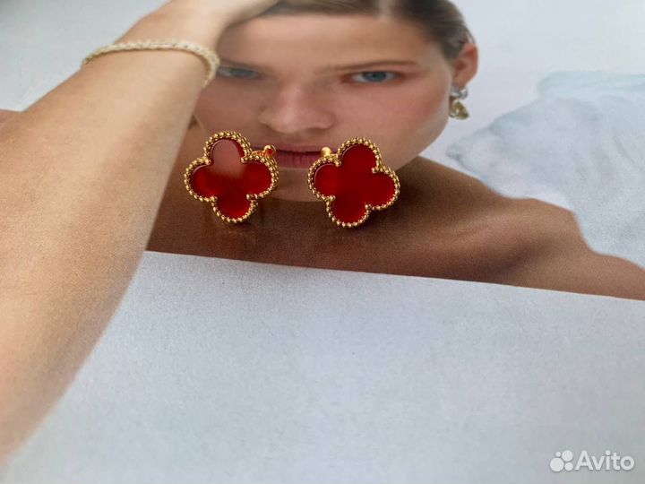 Серьги золотые Van Cleef