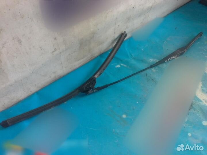 Поводок стеклоочистителя передний правый Ford Focu