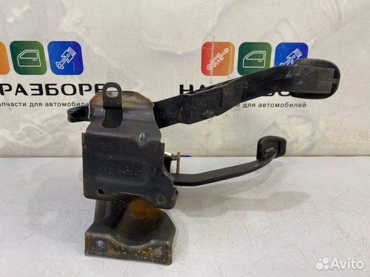 Педаль тормоза LADA Largus R90 K7M 2015