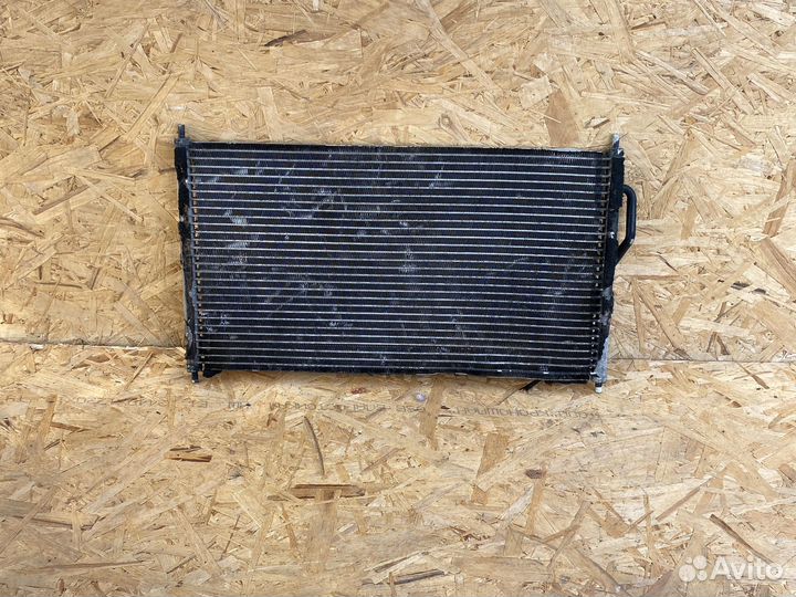 Радиатор кондиционера Honda cr-v