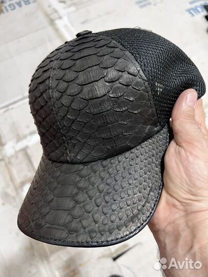 Кепки из натурального питона