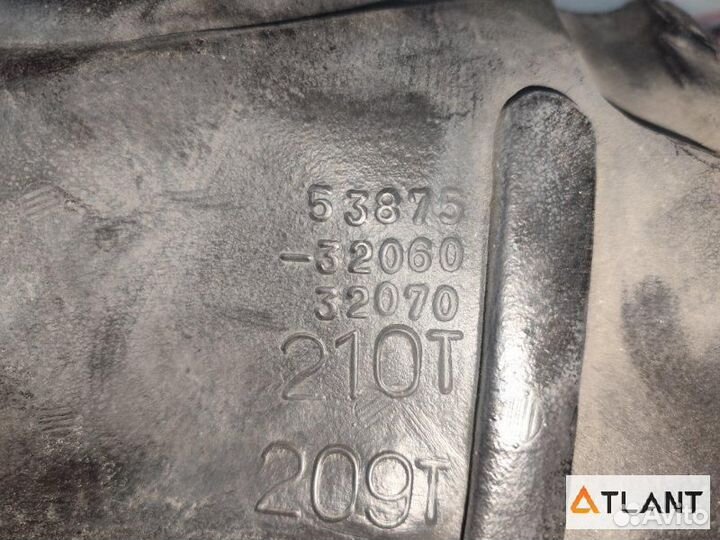 Подкрылок передний правый toyota vista