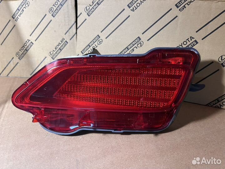 Задний правый фонарь катафот Toyota RAV4 40