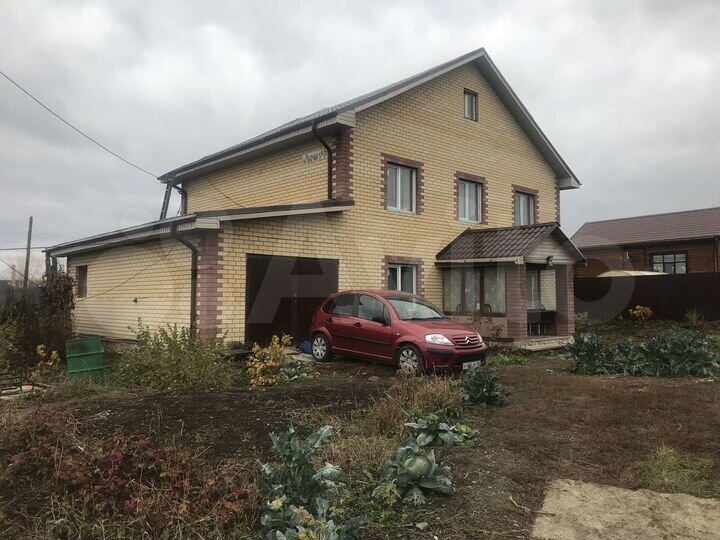 Коттедж 202 м² на участке 9 сот.