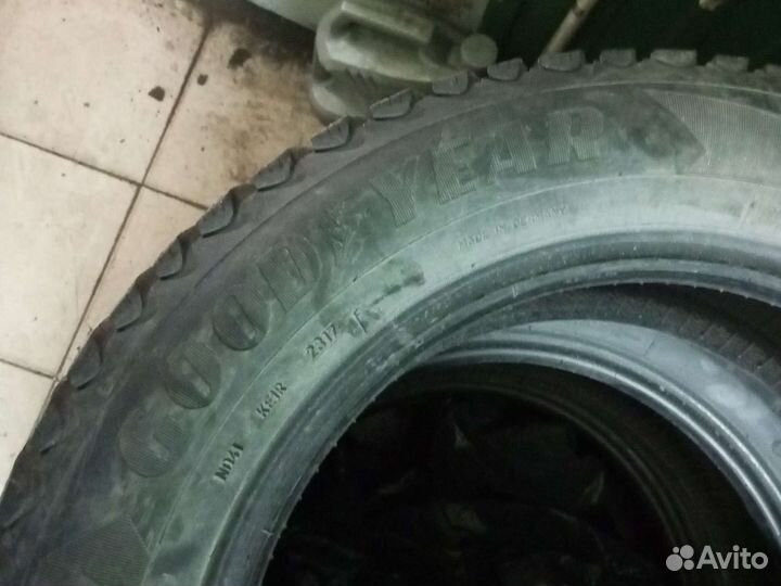 Goodyear UltraGrip 225/60 R17