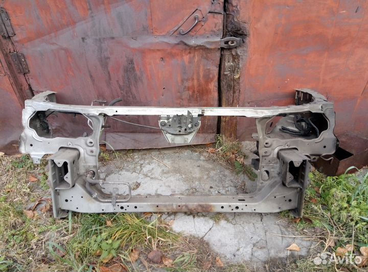 Рамка радиатора на Ниссан Эксперт, кузов VW11