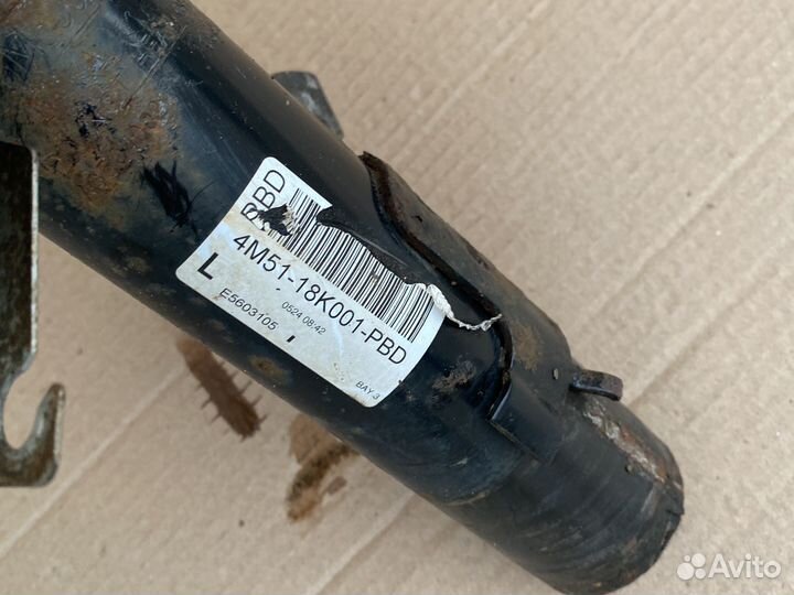 Стойка передняя левая Ford Focus 2 08-11