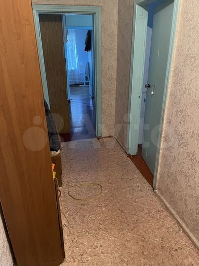 Доля в 4-к. квартире, 55,5 м², 1/2 эт.