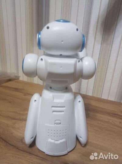 Интерактивный робот