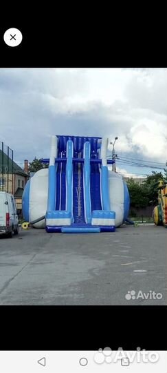 Надувной батут с горкой