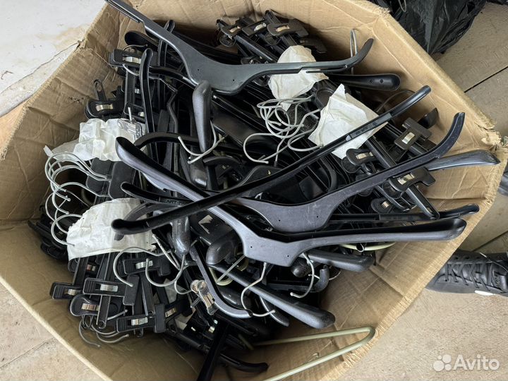 Вешалки плечики