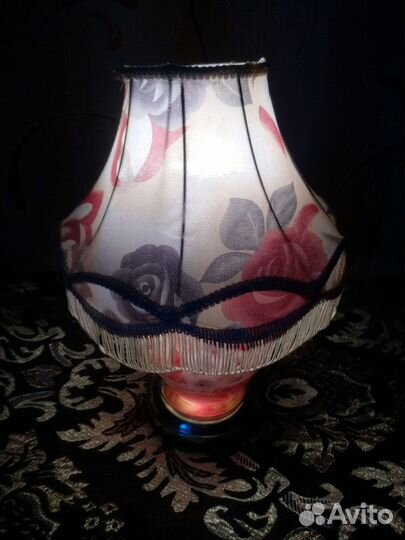Лампа настольная