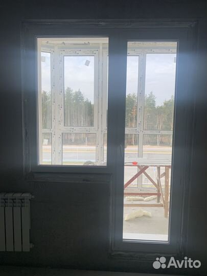 Балконная дверь с окном