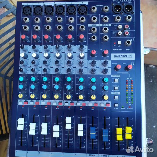 Микшерный пульт soundcraft