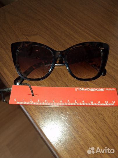 Солнцезащитные очки женские