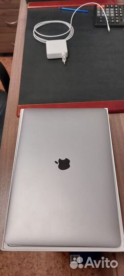 Apple macbook pro 15 2016