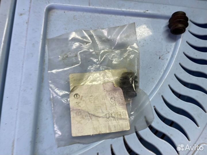 Пыльник направляющего передней на KIA