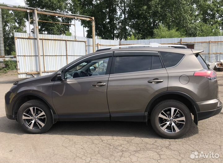 Toyota RAV4 2.5 AT, 2018, 124 000 км