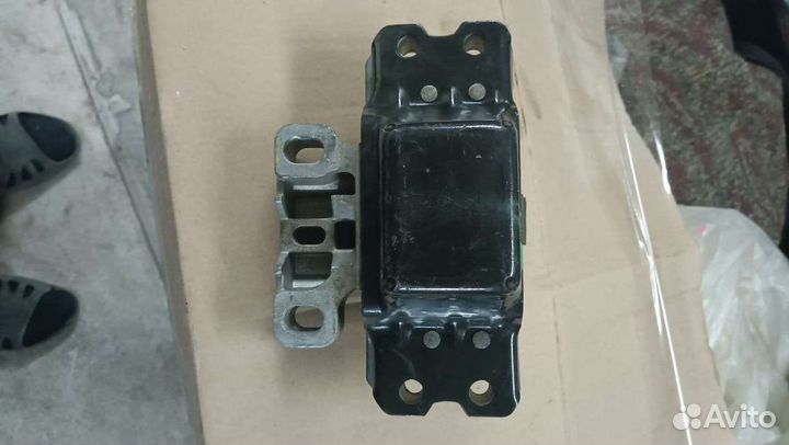 Подушка двигателя volkswagen Golf+