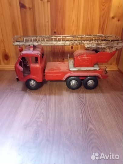Машина пожарная сим