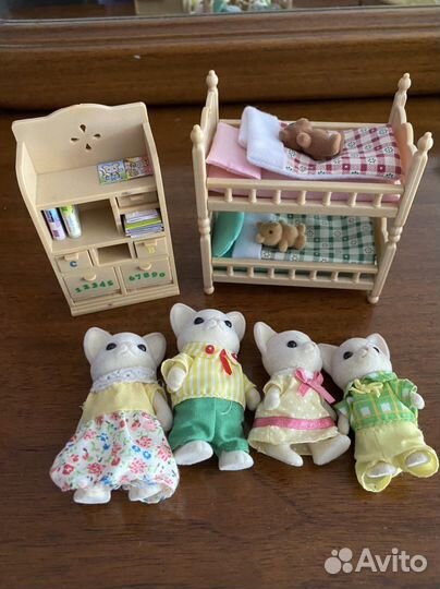 Sylvanian Families семья с мебелью
