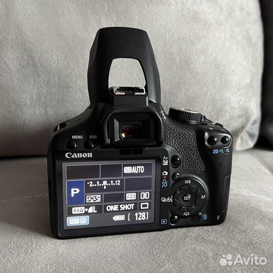 Canon 500D + объектив 18-55 зеркальный фотоаппарат