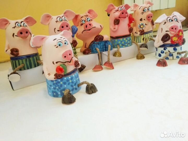 Фигурка хрюша копилка С ножками