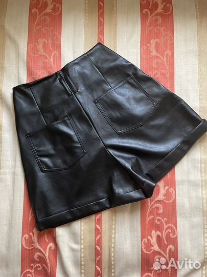 Шорты из эко кожи
