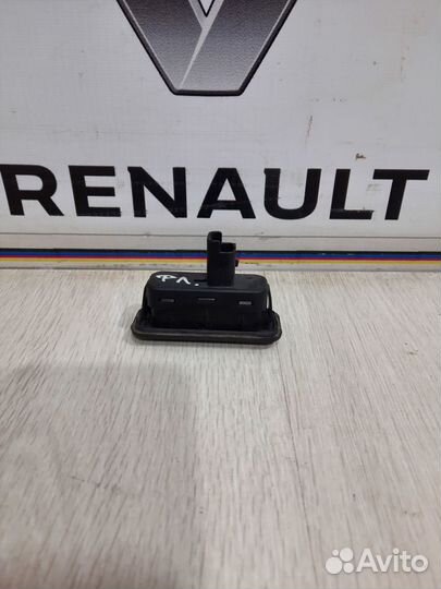 Кнопка багажника Renault fluence