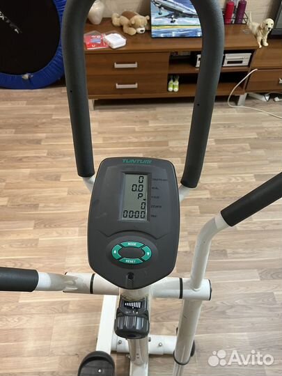 Эллиптический тренажер Tunturi