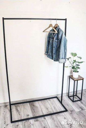 Стойки, вешало, рейлы, вешалки в магазин одежды