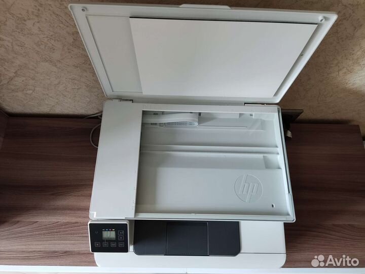 Принтер hp Color LaserJet Pro MFP m178-m181