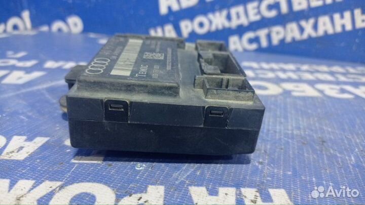 Блок управления двери Audi A6C6 седан ASN 2005