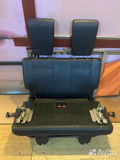 Третий ряд сидений mitsubishi pajero 4