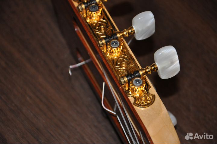 Мастеровая классическая гитара